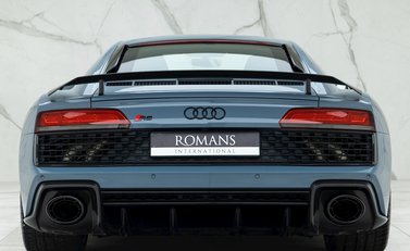 Audi R8 V10 Performance Carbon Black 5