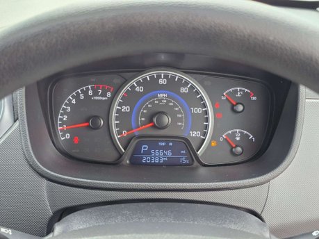 Hyundai i10 1.2 SE Hatchback 5dr Petrol Auto Euro 6 (87 ps) 37