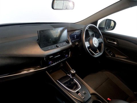 Nissan Qashqai 1.3 DIG-T MHEV N-Connecta SUV 5dr Petrol Hybrid Manual Euro 6 (s/s) (140 ps 14