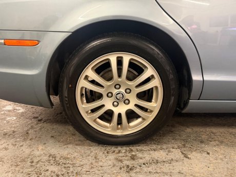 Jaguar S-Type 2.7D V6 4dr 15