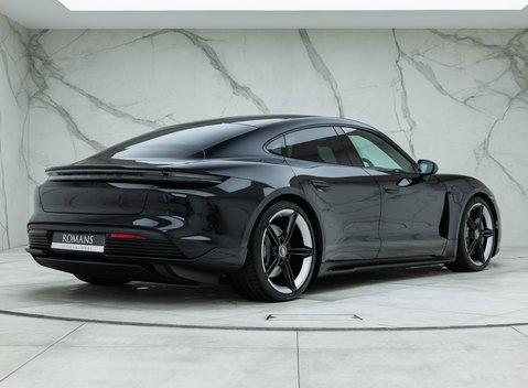 Porsche Taycan 4S 3