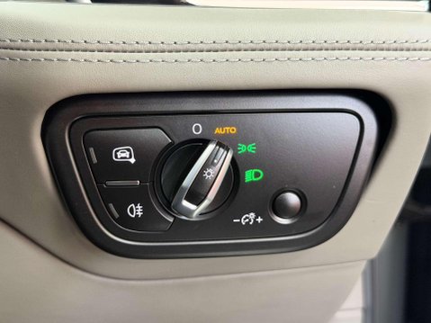 Bentley Bentayga 4.0 V8 SUV 5dr Petrol Auto 4WD Euro 6 (s/s) (550 ps) 61