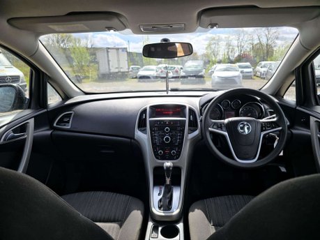 Vauxhall Astra 1.6 16v Exclusiv Hatchback 5dr Petrol Auto Euro 5 (115 ps) 16