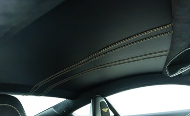 Aston Martin Vanquish S 14