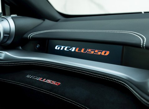 Ferrari GTC4 Lusso 17