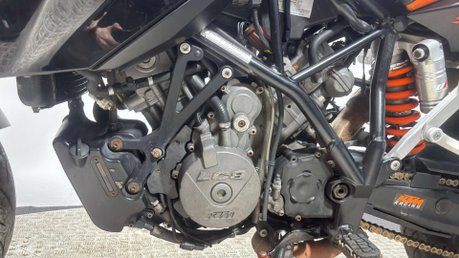 KTM Supermoto 2010 28K GOOD RUNNING PROJECT BIKE FULL LUGGAGE RUNS WELL 990CC 17