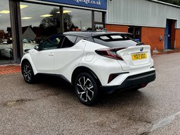 Toyota C-HR 1.8 C-HR-Dynamic HEV CVT 5dr 9