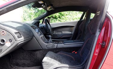 Aston Martin Vantage GT8 10