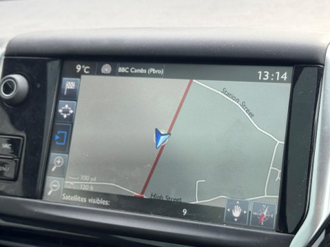 Peugeot 208 1.2 VTi PureTech Style Euro 5 3dr 11