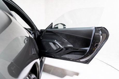 Ferrari 12Cilindri COUPE. HISTORIC PAINTWORK. PASSENGER DISPLAY. LIFT. PANO ROOF. CARBON INT. 15