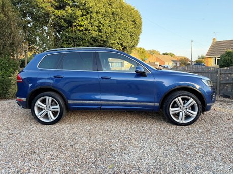 Volkswagen Touareg 3.0 TDI V6 BlueMotion Tech R-Line Plus Tiptronic 4WD Euro 6 (s/s) 5dr 6
