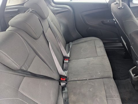 Ford B-Max ZETEC 17