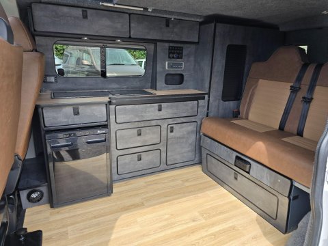 Volkswagen Campervan Summers Day Campers 23