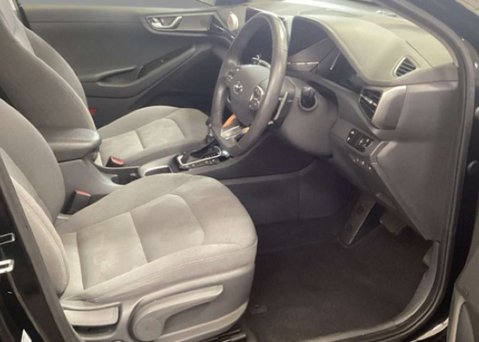 Hyundai IONIQ 1.6 h-GDi 8.9kWh Premium Hatchback 5dr Petrol Plug-in Hybrid DCT Euro 6 (s/ 10