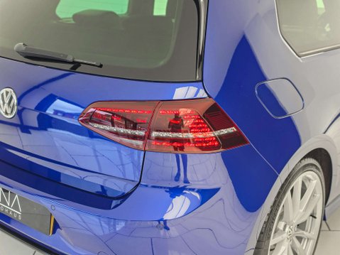 Volkswagen Golf 2.0 Golf R DSG 4WD 3dr 26