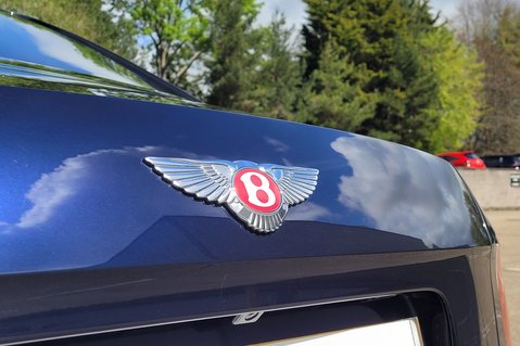 Bentley Flying Spur V8 57