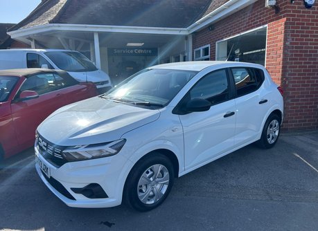 Dacia Sandero 1.0 TCe Essential Euro 6 (s/s) 5dr