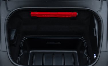 Porsche 911 Carrera 4 GTS (992.2) 48