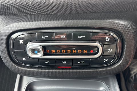 Smart Fortwo Coupe PRIME SPORT PREMIUM+.. AUTOMATIC..GLASS ROOF..SAT NAV..LEATHER..8 SERVICES 34