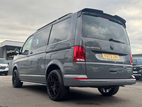 Volkswagen Transporter 2.0 TDI T30 Highline Kombi Double Cab 5dr Diesel DSG FWD SWB Euro 6 (s/s) ( 41