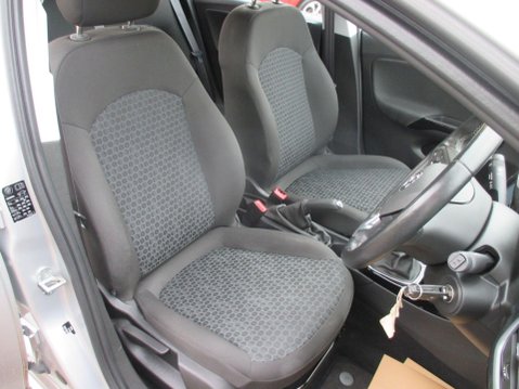 Vauxhall Corsa 1.4i ecoTEC SE Nav Euro 6 5dr 19