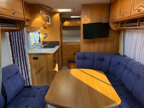 Concorde Charisma CONCERTO I695 4 BERTH 3.0 DIESEL COMPACT LUXURY A-CLASS RHD 10