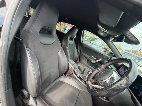 Mercedes-Benz A Class A 180 AMG LINE EXECUTIVE 13