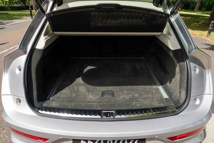 Bentley Bentayga V8 37