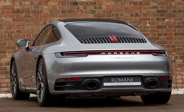 Porsche 911 Carrera 4S (992) 3