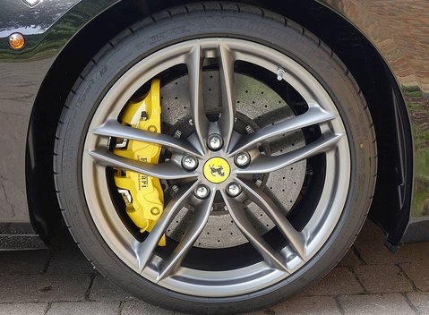 Ferrari 488 Spider 17