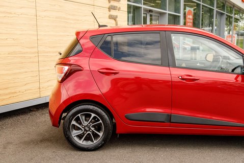 Hyundai i10 PREMIUM 7