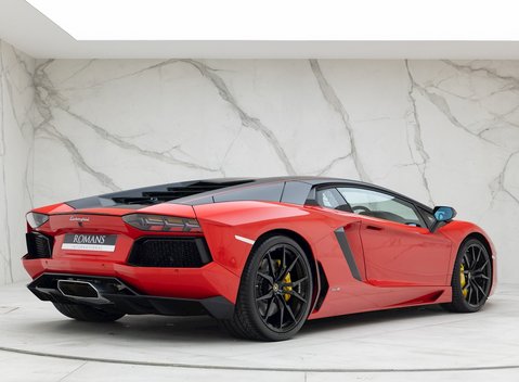 Lamborghini Aventador LP 700-4 Pirelli Edition 9