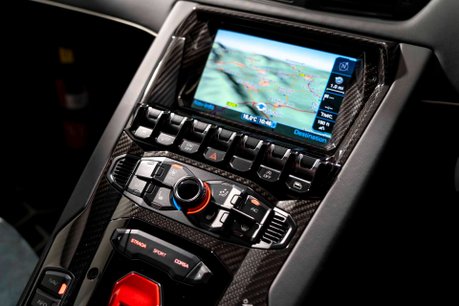 Lamborghini Aventador SV AD PERSONAM. FACTORY SATIN CARBON FIBRE EXT. COMFORT SEATS. FRONT LIFT. 31
