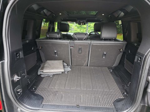 Land Rover Defender 2.0 Defender X-Dynamic HSE Auto 4WD 5dr 17