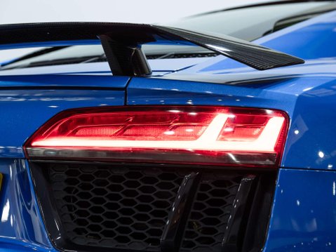 Audi R8 5.2 FSI V10 Coupe 2dr Petrol S Tronic quattro Euro 6 (s/s) (540 ps) 67