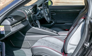 Porsche Boxster GTS 16