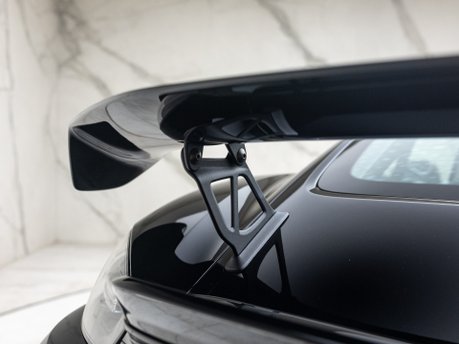 Porsche Cayman GT4 (718)