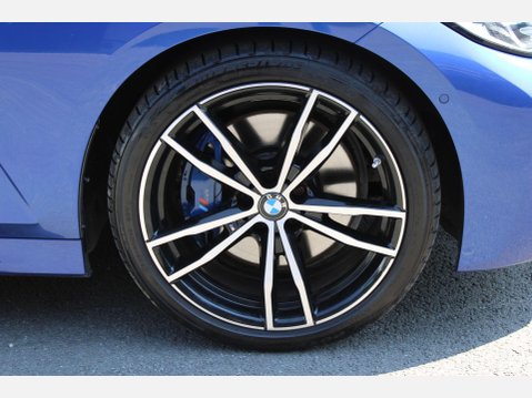 BMW 3 Series 2.0 320d M Sport Touring MHEV 5dr Auto 31