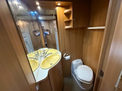 Niesmann and Bischoff Arto 74L 6 berth, large garage, tag axle, Niesmann Bischoff 11