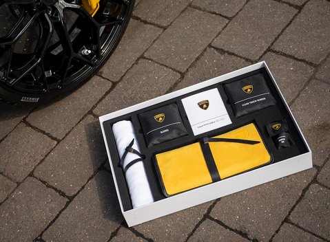 Lamborghini Huracan Spyder LP640-4 EVO 32