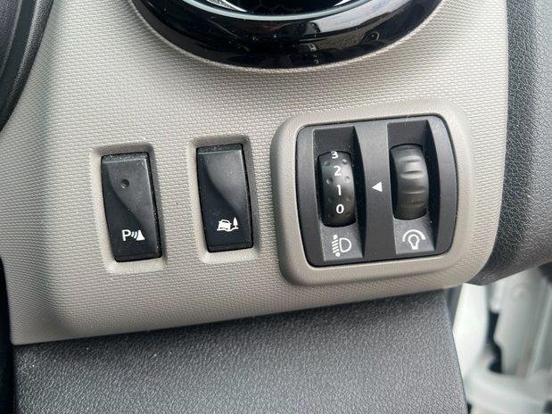 Renault Trafic SWB L1H1 (SOLD) Sportive SL27 Air Con Alloys Nav Sensors EURO 6 NO VAT 46