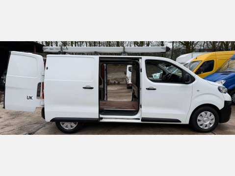 Peugeot Expert 2.0 BlueHDi 1400 Professional Standard Panel Van 6dr Diesel Manual MWB Euro 22