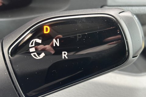 MAN TGE 3.180 4Motion Standard Lr DCIV - DSG Auto - 6 Seats 36