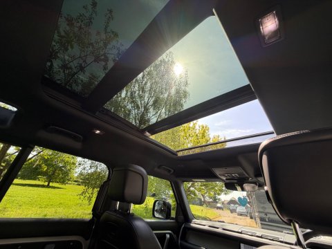 Land Rover Defender X-DYNAMIC S MHEV 57