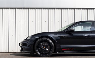 Porsche Taycan Turbo S 38