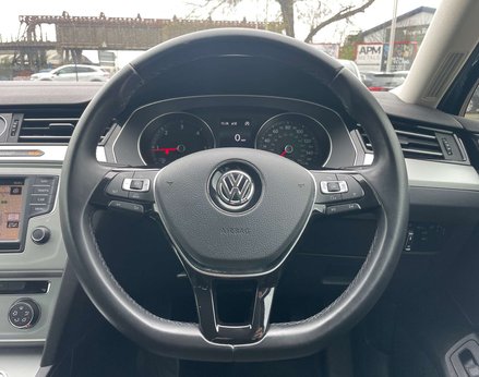 Volkswagen Passat 2.0 Passat SE Business TDI BlueMotion Technology 4dr 19