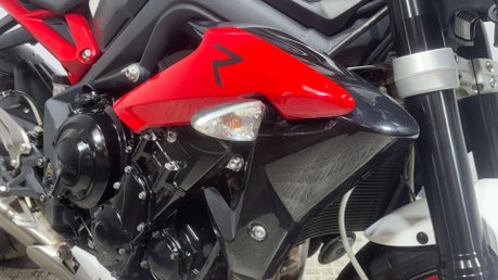 Triumph Street Triple R 2015 15K QUICK SHIFTER ARROW EXHAUST NEW MOT NAKED BIKE 41