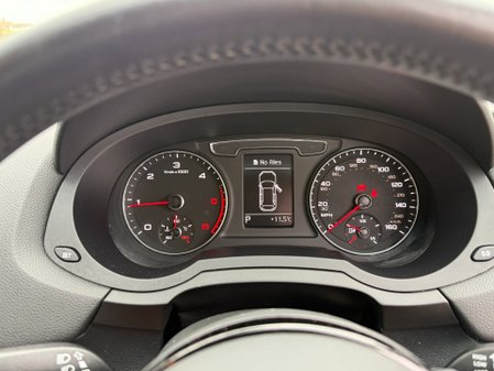 Audi Q3 TDI QUATTRO SE 33