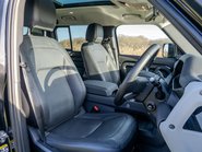 Land Rover Defender P400e XS Edition PHEV 11