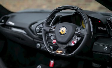 Ferrari 488 Spider 13